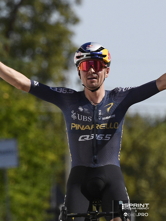 Pidcock è partito per il Canada dopo la vittoria al GP Industria & Artigianato, con 12" su Scaroni