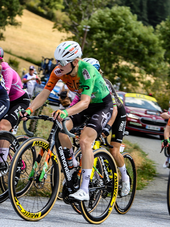 La St.Michel ha una vasta copertura di sponsor francesi e nordamericani, con Cannondale come bici