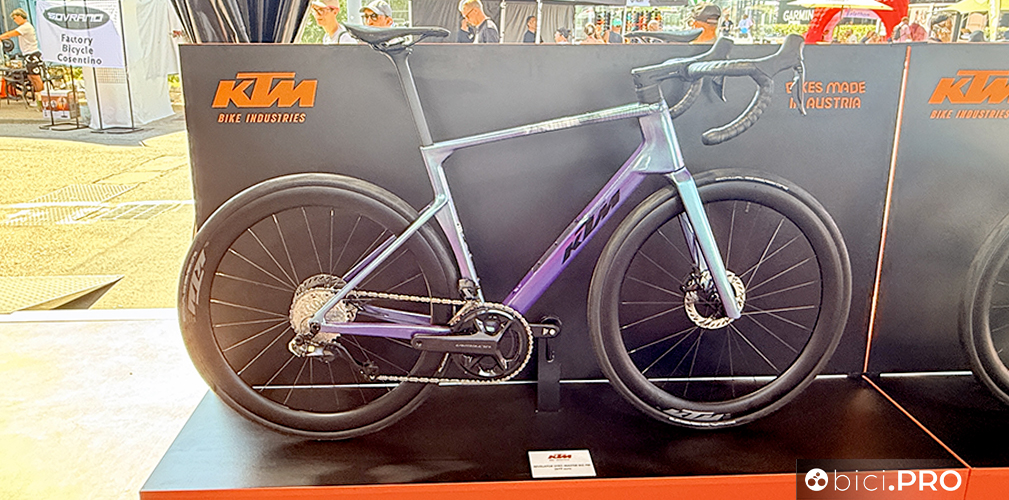 KTM Revelator Syro, l'endurance che non ti aspetti
