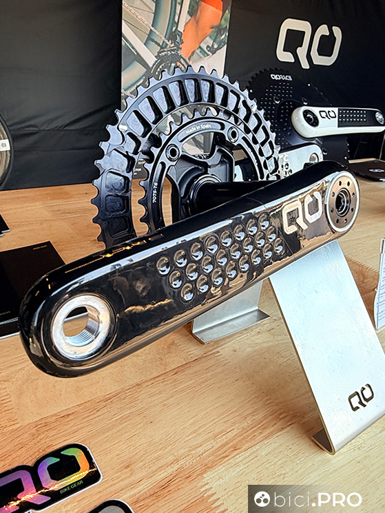 QO firma le guarniture super leggere, compatibili Shimano e Sram