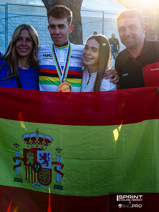Oltre al padre Benjamin Gonzalez, anche Lua la sorellina di Noval corre in bici