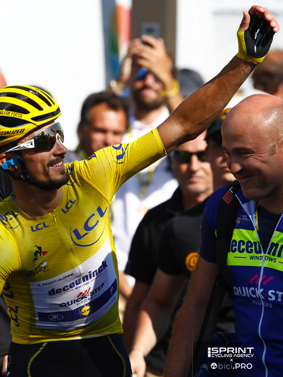 Bramati ricorda bene: Alaphilippe in giallo manda la Francia in visibilio: lo ricorda bene anche Phil Lowe, addetto stampa del team