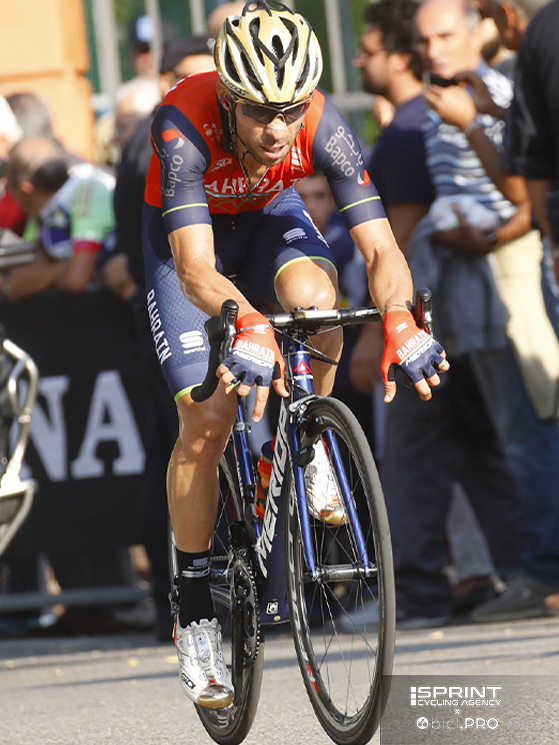 Visconti ha vinto il Giro dell'Emilia 2017 attaccando proprio nel circuito finale. E' stato pro' dal 2005 al 2022