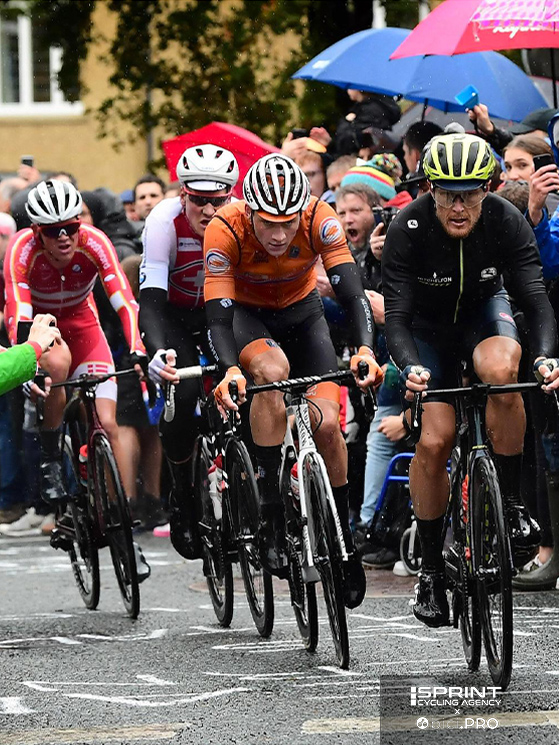 Mondiali del 2019; 3.500 metri di dislivello. Restarono a galla solo uomini da classiche: Trentin; Van der Poel; Kung e Pedersen