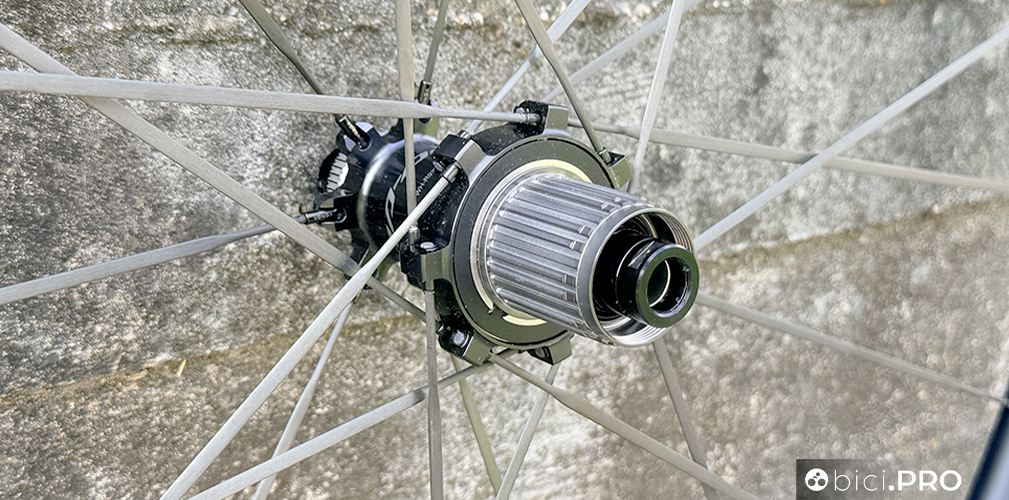 Ruote Shimano Dura-Ace C50, dimenticare il passato è una prerogativa