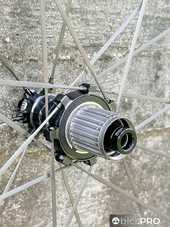 Ruote Shimano Dura-Ace C50, dimenticare il passato è una prerogativa