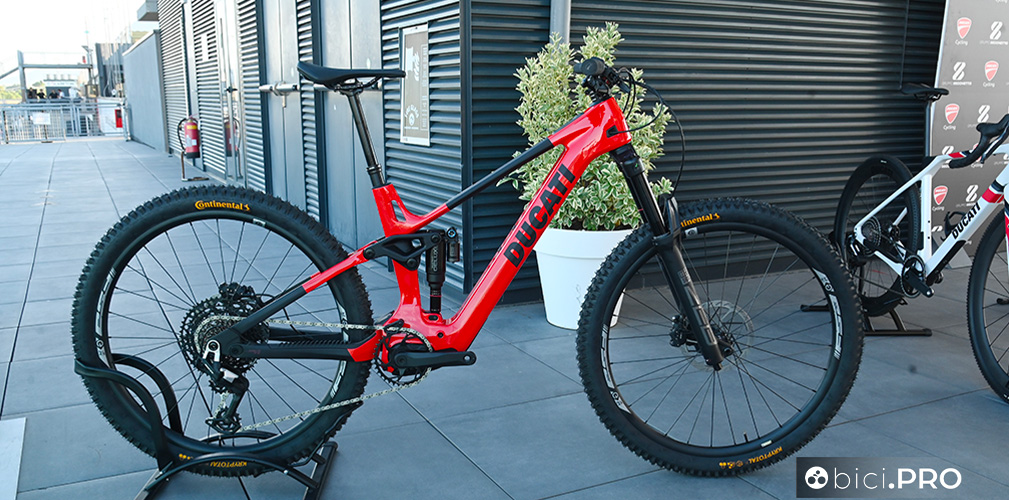 Le e-MTB di Ducati Cycling sono due: DM-160 R e DM-170 R, entrambe con il sistema Avinox M2S