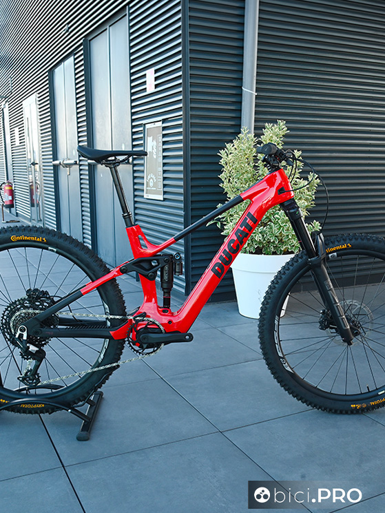 Le e-MTB di Ducati Cycling sono due: DM-160 R e DM-170 R, entrambe con il sistema Avinox M2S