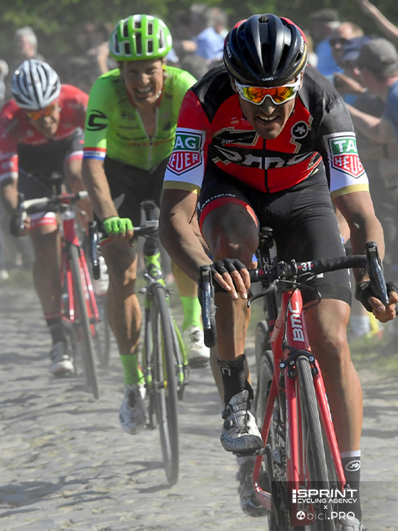 Nel 2017, Van Avermaet ha vinto la Parigi-Roubaix, pochi giorni dopo aver vinto la Gand-Wevelgem e il secondo posto al Fiandre