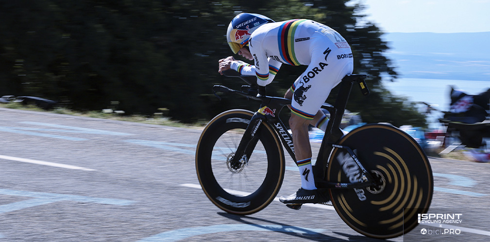 Remco Evenepoel: la perfezione. Secondo Malori sta bene, ma nella sua mente c'è anche la prova su strada