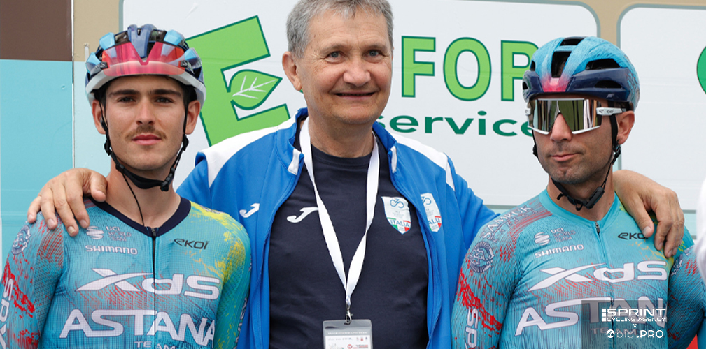 Christian Scaroni e Diego Ulissi, XDS Astana insieme al cittì della nazionale Roberto Amadio