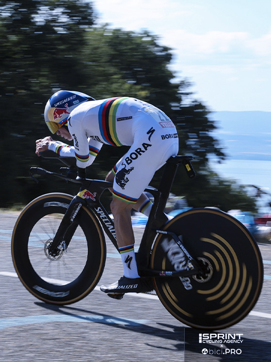 Remco Evenepoel: la perfezione. Secondo Malori sta bene, ma nella sua mente c'è anche la prova su strada
