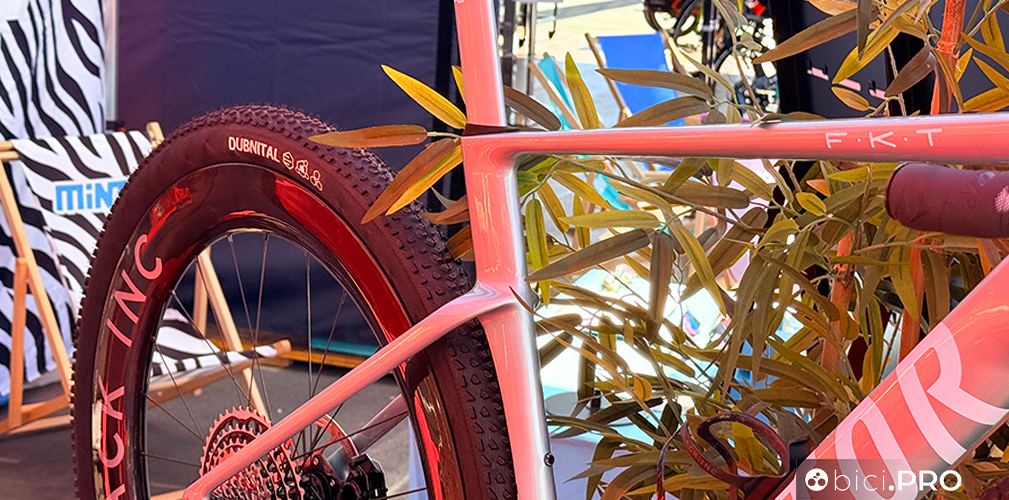 La nuova Factor Elara per il gravel veloce. Road e gravel race sempre più vicini