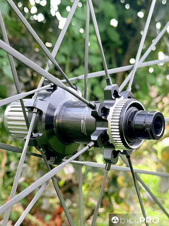 Ruote Shimano Dura-Ace C50, dimenticare il passato è una prerogativa