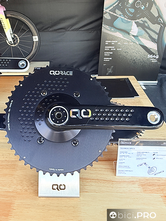 QO firma le guarniture super leggere, compatibili Shimano e Sram