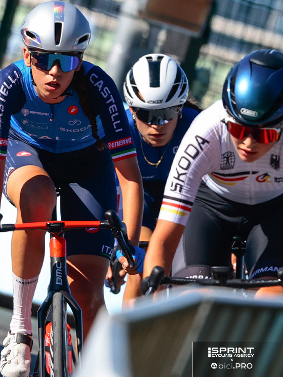 La fuga decisiva di Azzurra Ballan, vincitrice battendo in volata Lestrade (FRA) e Dworatzek (GER)