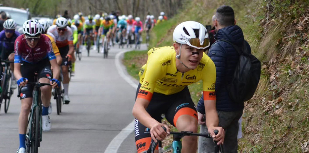 Lorenzo Ceccarello, veneto, ha già vestito la maglia azzurra sia su strada che su pista