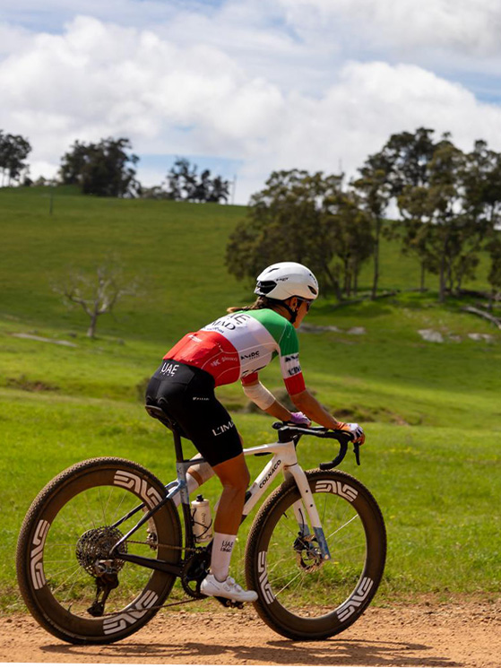 A Nannup Magnaldi utilizzerà la nuovissima Colnago G5-X messa a disposizione dalla UAE Team ADQ
