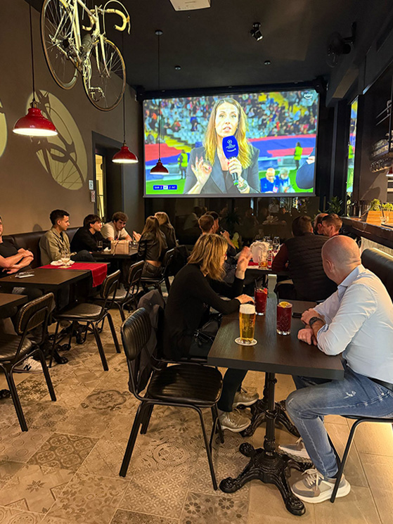 La Locanda del Corridore dispone di un salone bistrot e quattro camere con bagno per ospitare cicloturisti e viandanti