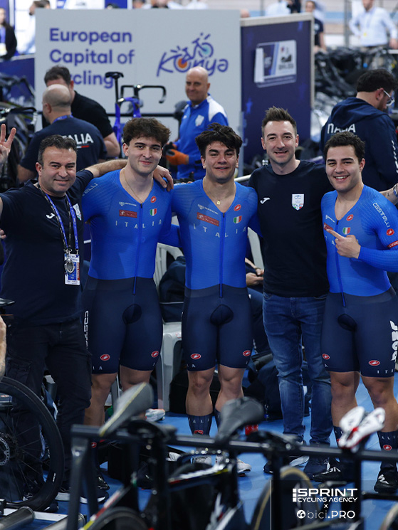 Il team sprint degli ultimi mondiali con il cittì Quaranta e il team manager Viviani