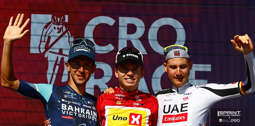 Il podio del Cro Race con Svarre al centro fra Tiberi, finito a 4" e Wellens a 8"