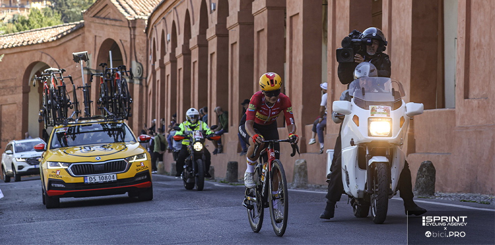 Il Giro dell'Emilia ridà il sorriso ad Alessia Vigilia con un colpo di mano costruito con cura dal team