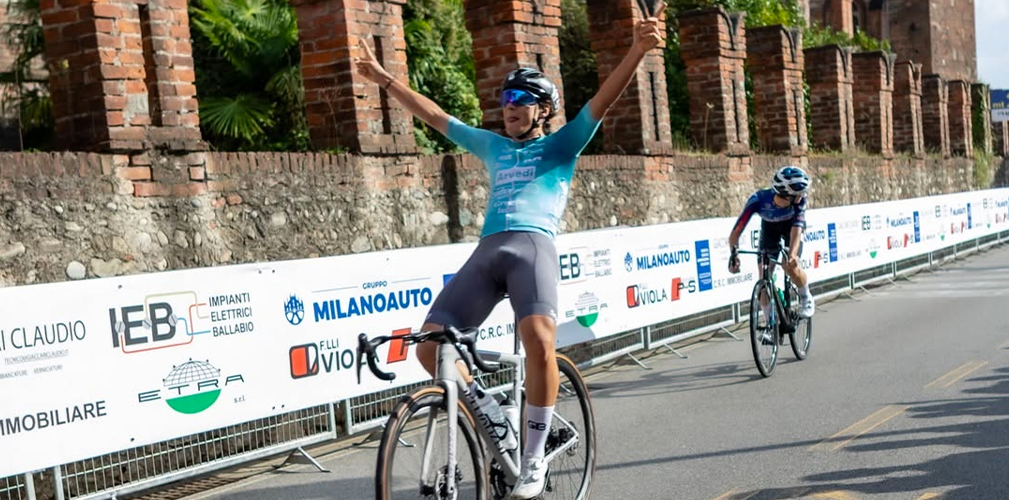 L'arrivo di Battistoni al Piccolo Lombardia, vinto su Colella e Iaconeta (foto Senago in Scatti)