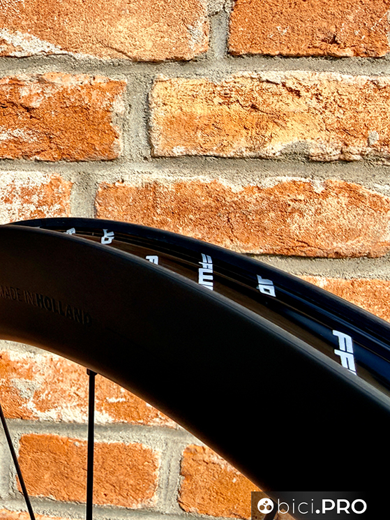 Ruote FFWD Raw Pace 48, il futuro delle ruote gravel passa da qui
