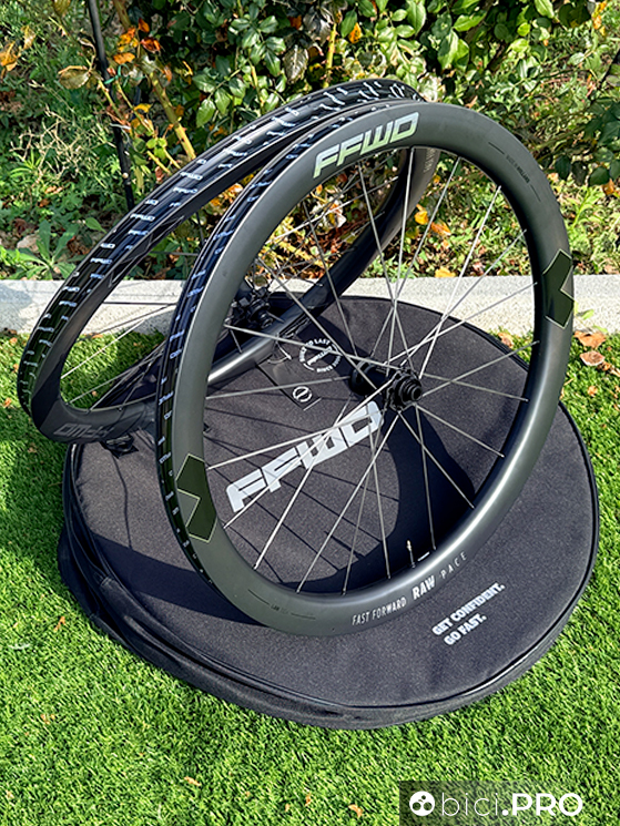 Ruote FFWD Raw Pace 48, il futuro delle ruote gravel passa da qui
