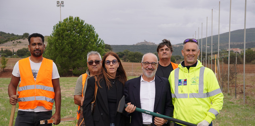 A destra Fausto Scotti, che si è assunto l'onere dell'allestimento dell'evento dedicato a suo padre Romano (foto Indelicato)