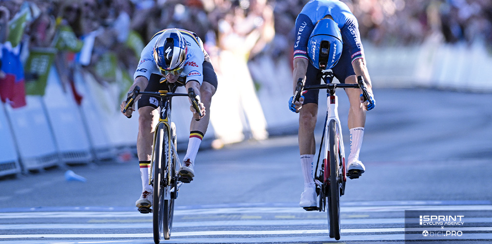 Ed ecco lo sprint da davanti. I due sembrano alla pari. Remco arriva più forte sulla linea e azzecca bene il tempo del colpo di reni