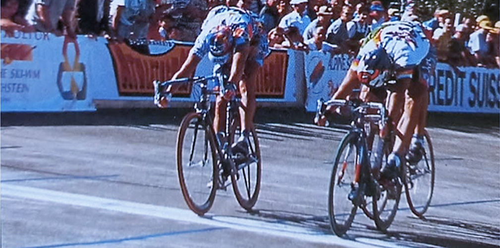 Nel 1998, a GP di Zurigo Bartoli precede di un soffio e dopo un lungo fotofinish, Vandenbroucke. Rispetto a Ciccone lui vinse pur stando davanti proprio grazie al colpo di reni