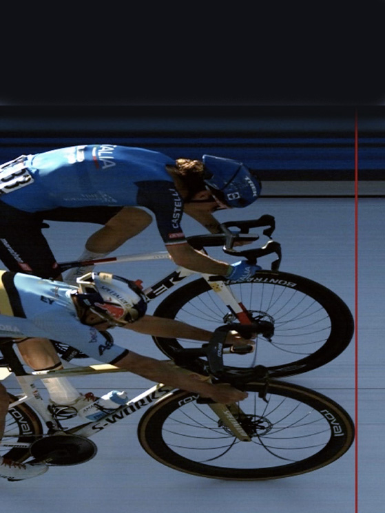Colpo di reni che si vede meglio in questa istantanea del photofinish