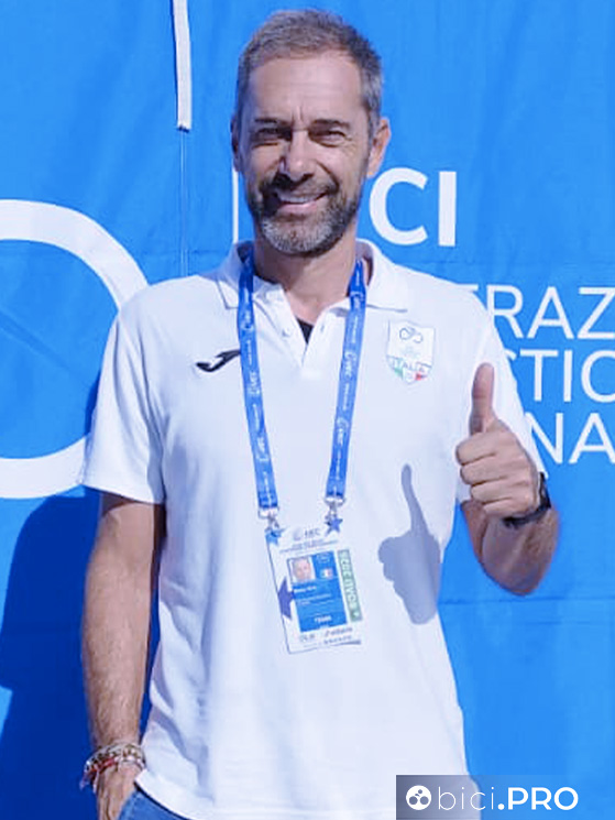 Marco Velo (classe 1974) è commissario tecnico delle donne dal 2025