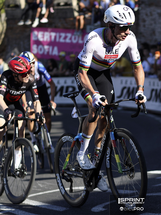 Giro dell'Emilia, l'esordio in maglia iridata di Brandon McNulty, UAE Team Emirates
