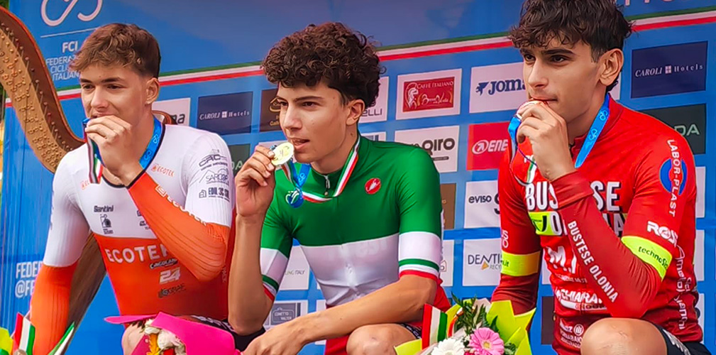 Gli juniores uomini si sono presentati in 41: il tricolore l'ha vinto Patrick Pezzo Rosola, davanti a Balliana e Favero (foto Extra Giro)