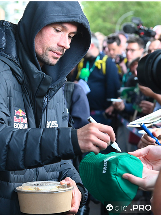 Roglic era molto atteso dopo la vittoria degli europei crono, ma non è mai stato in corsa