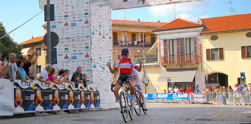 La gara degli esordienti del Trofeo Zazà è stata vinta invece da Fabio Pisarra del GS Prealpino su Milani della Bustese Olonia